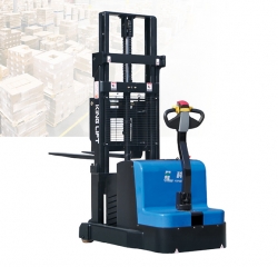 重慶步行式平衡重式電動(dòng)叉車(chē)-長(zhǎng)沙合力