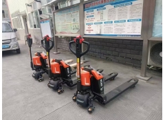 電動叉車